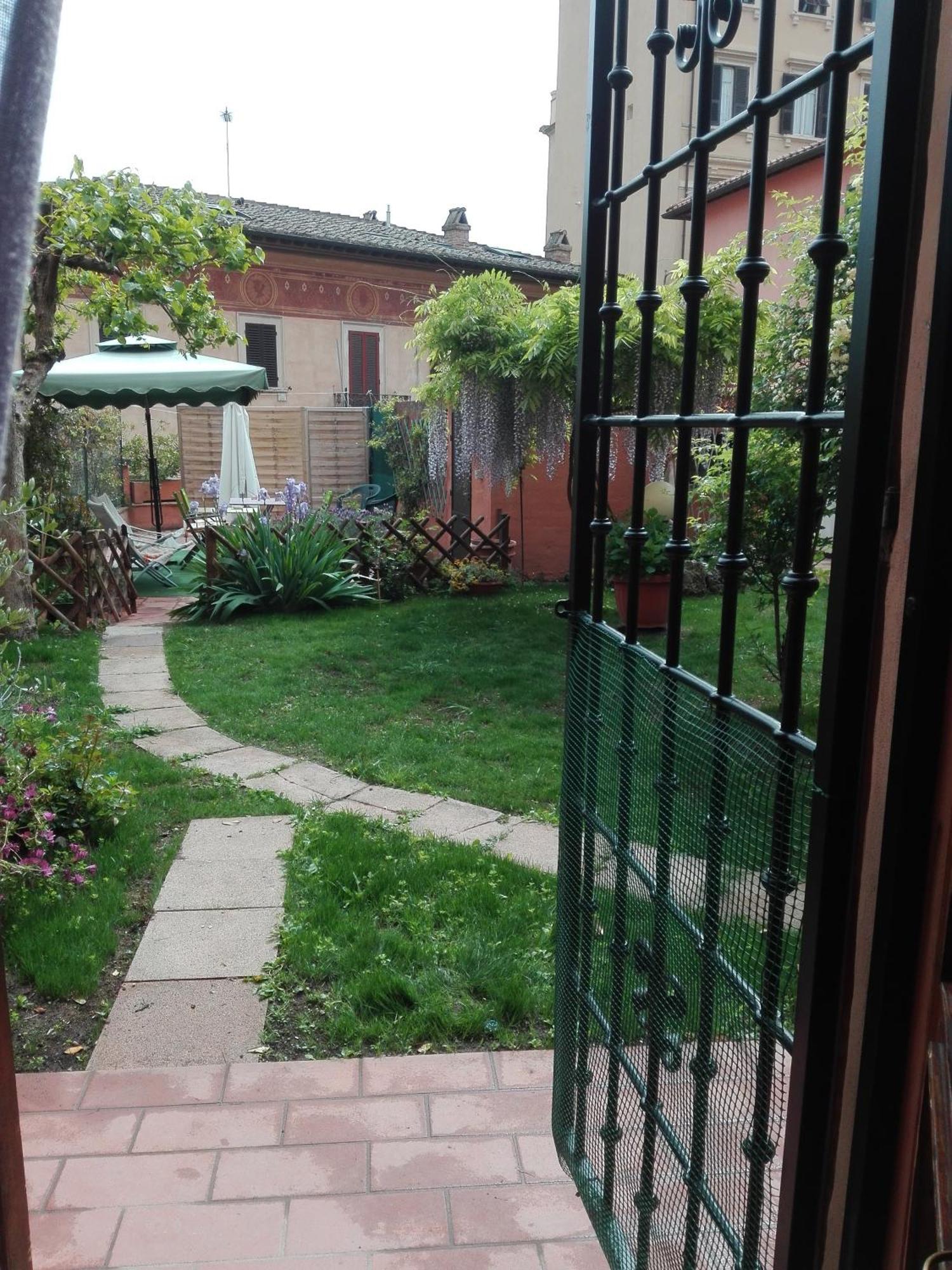 Al Giardino Di Alice Bed and Breakfast Perugia Buitenkant foto