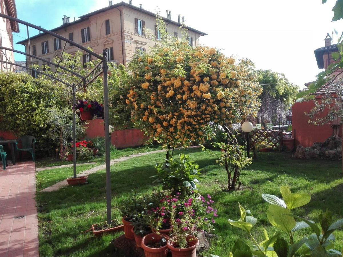 Al Giardino Di Alice Bed and Breakfast Perugia Buitenkant foto