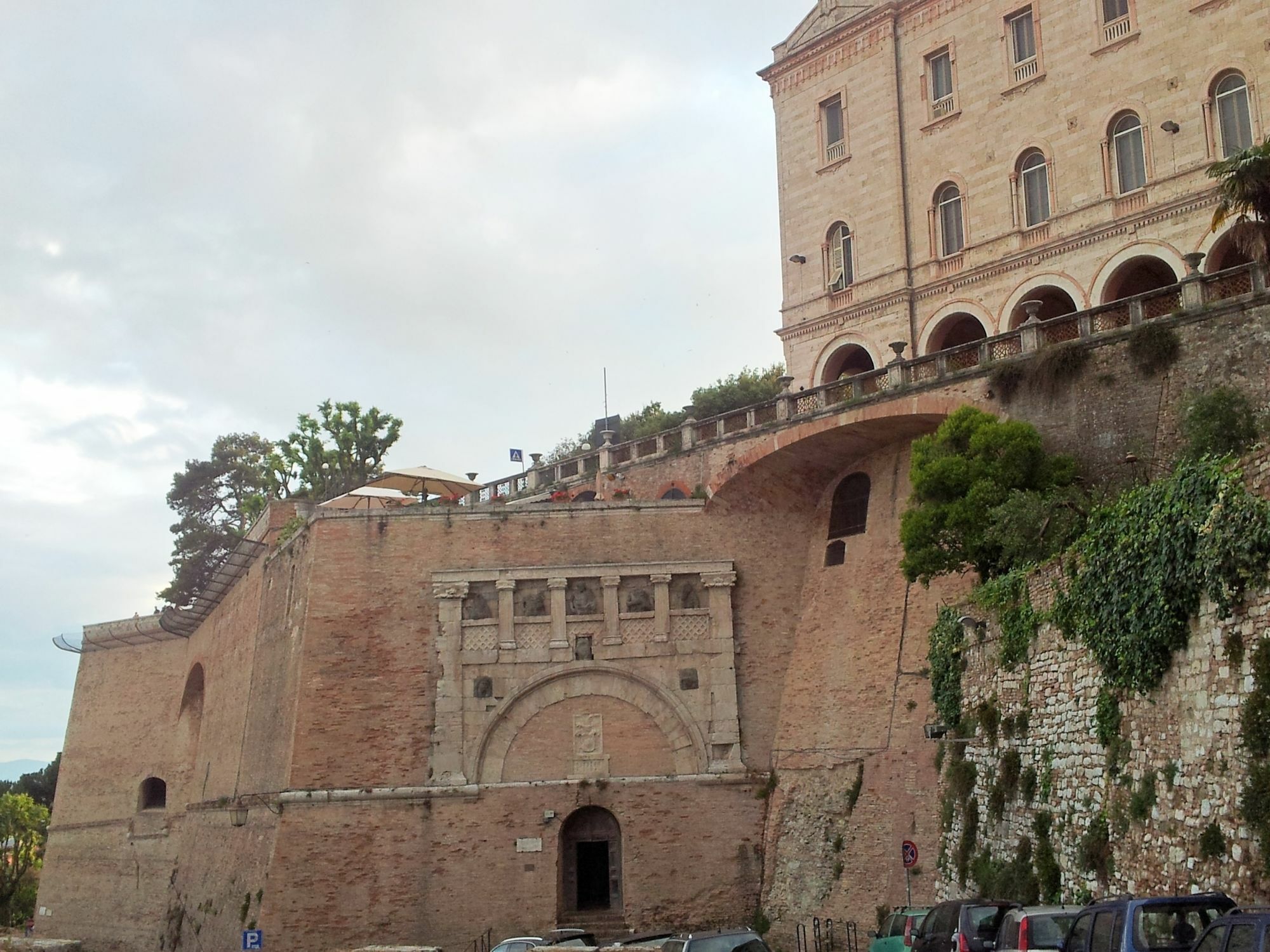 Al Giardino Di Alice Bed and Breakfast Perugia Buitenkant foto